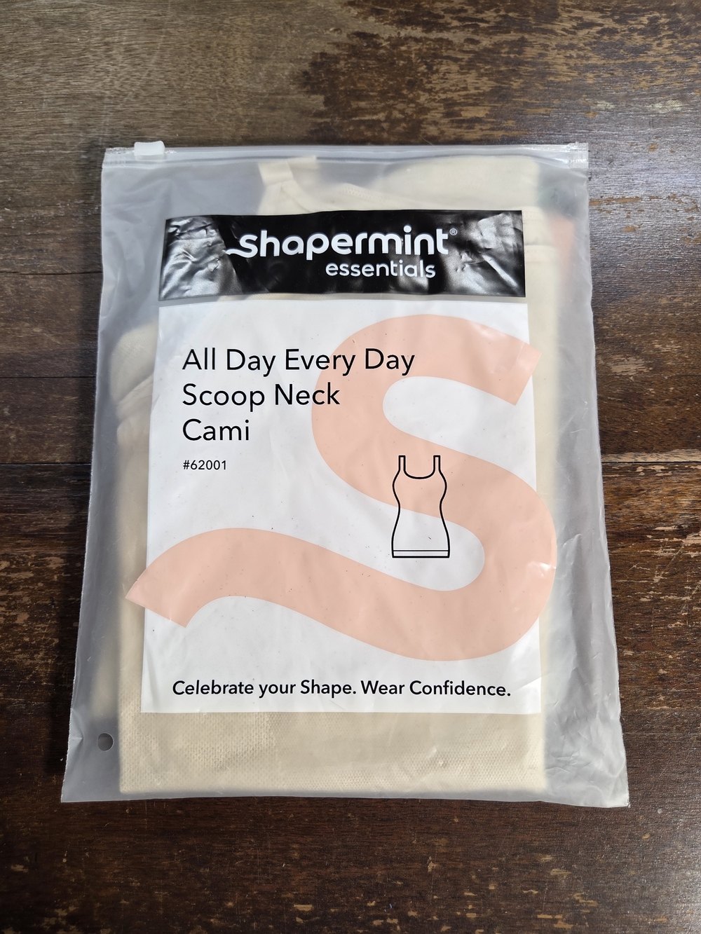 Shapermint Essentials All Day Scoop Neck Cami - Cream